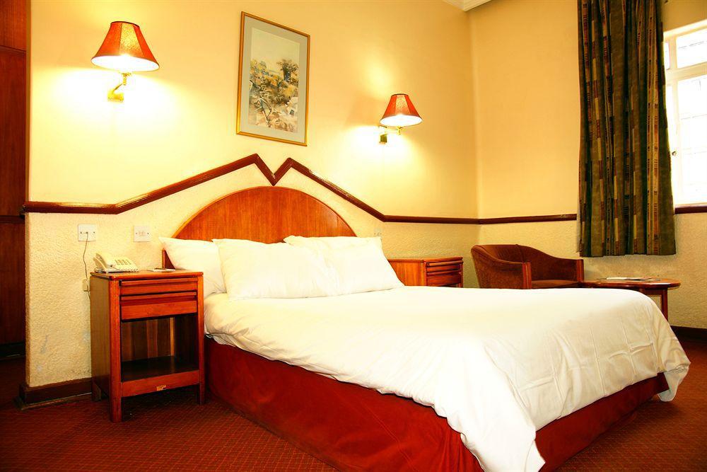 New Ambassador Hotel Harare Exteriér fotografie