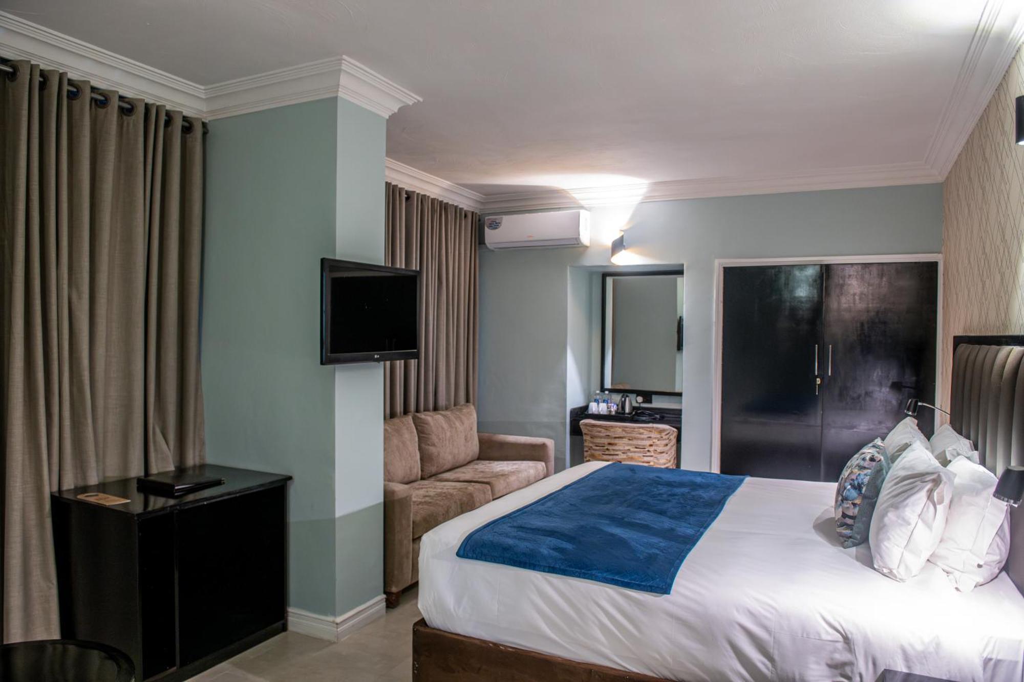 New Ambassador Hotel Harare Exteriér fotografie