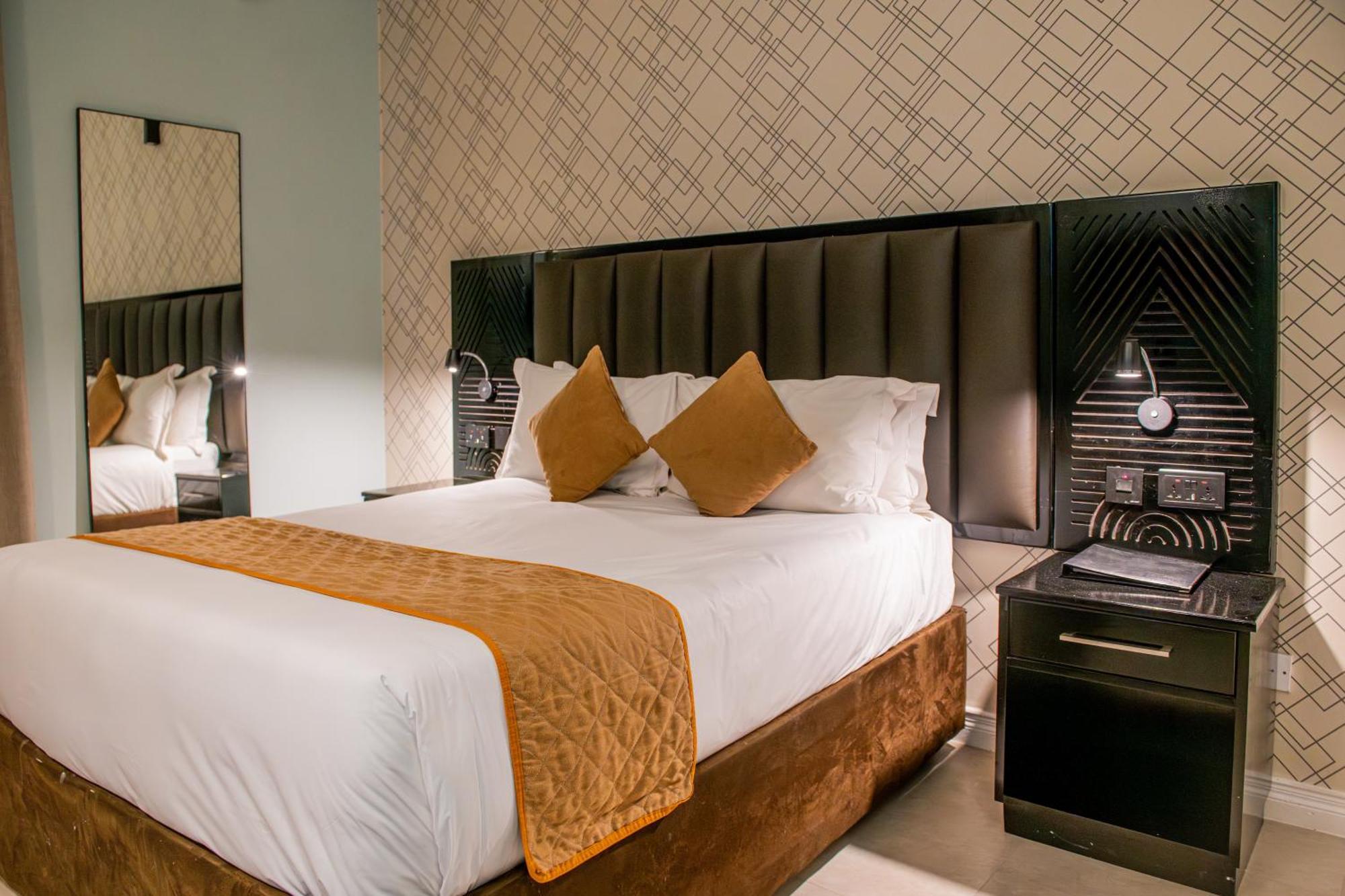 New Ambassador Hotel Harare Exteriér fotografie