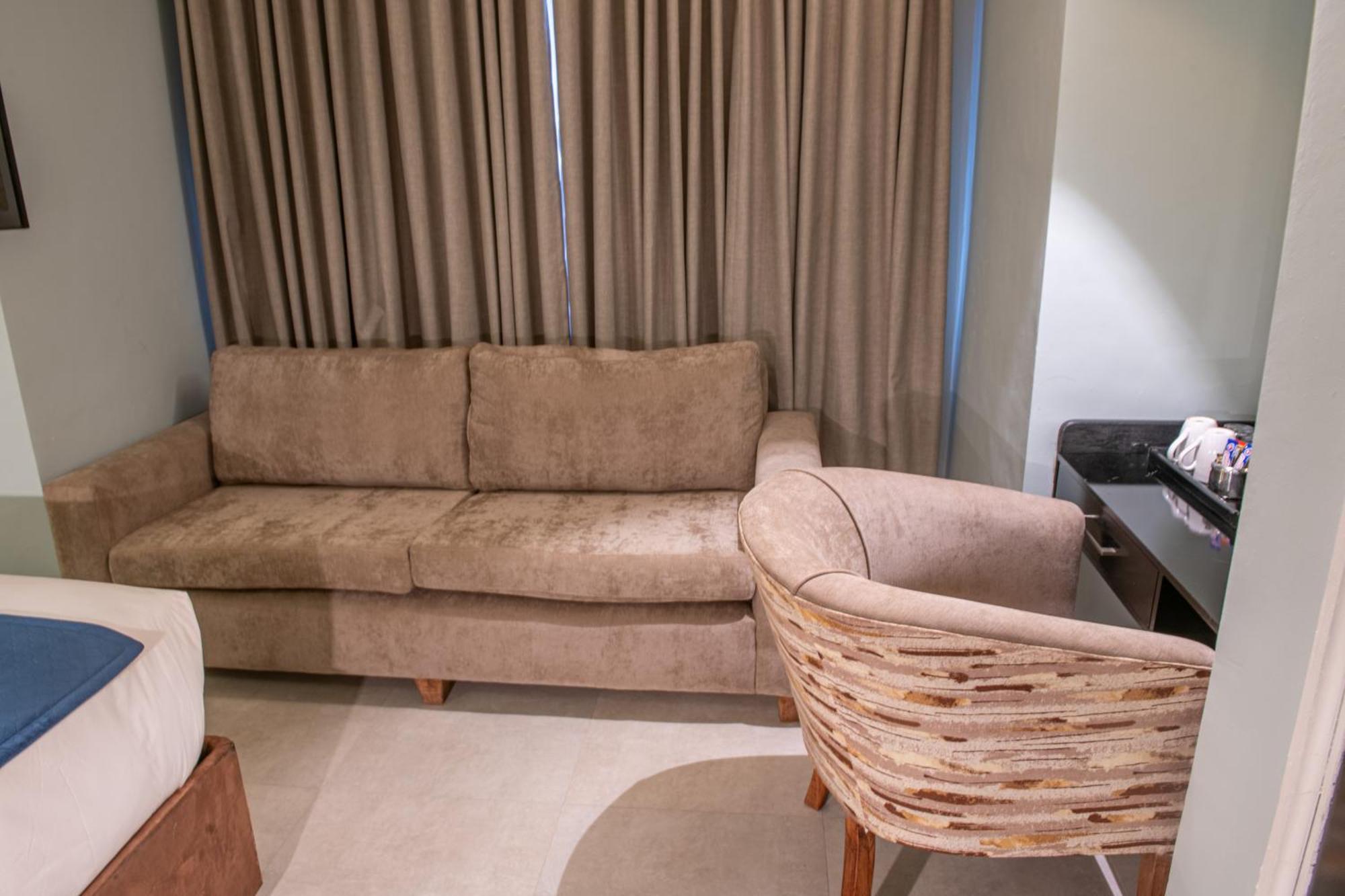 New Ambassador Hotel Harare Exteriér fotografie